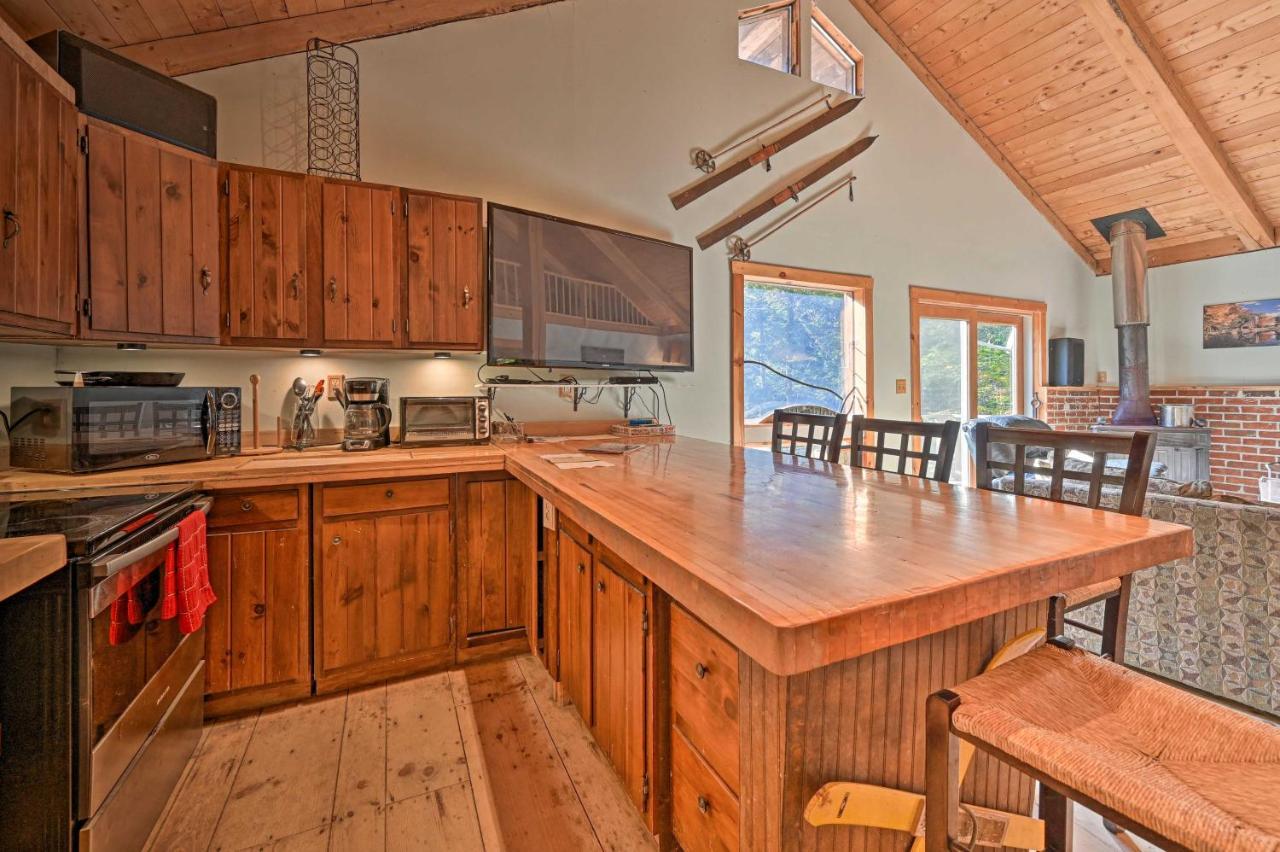 Remote Cabin With Fire Pit 3 Miles To Stowe Mtn! المظهر الخارجي الصورة