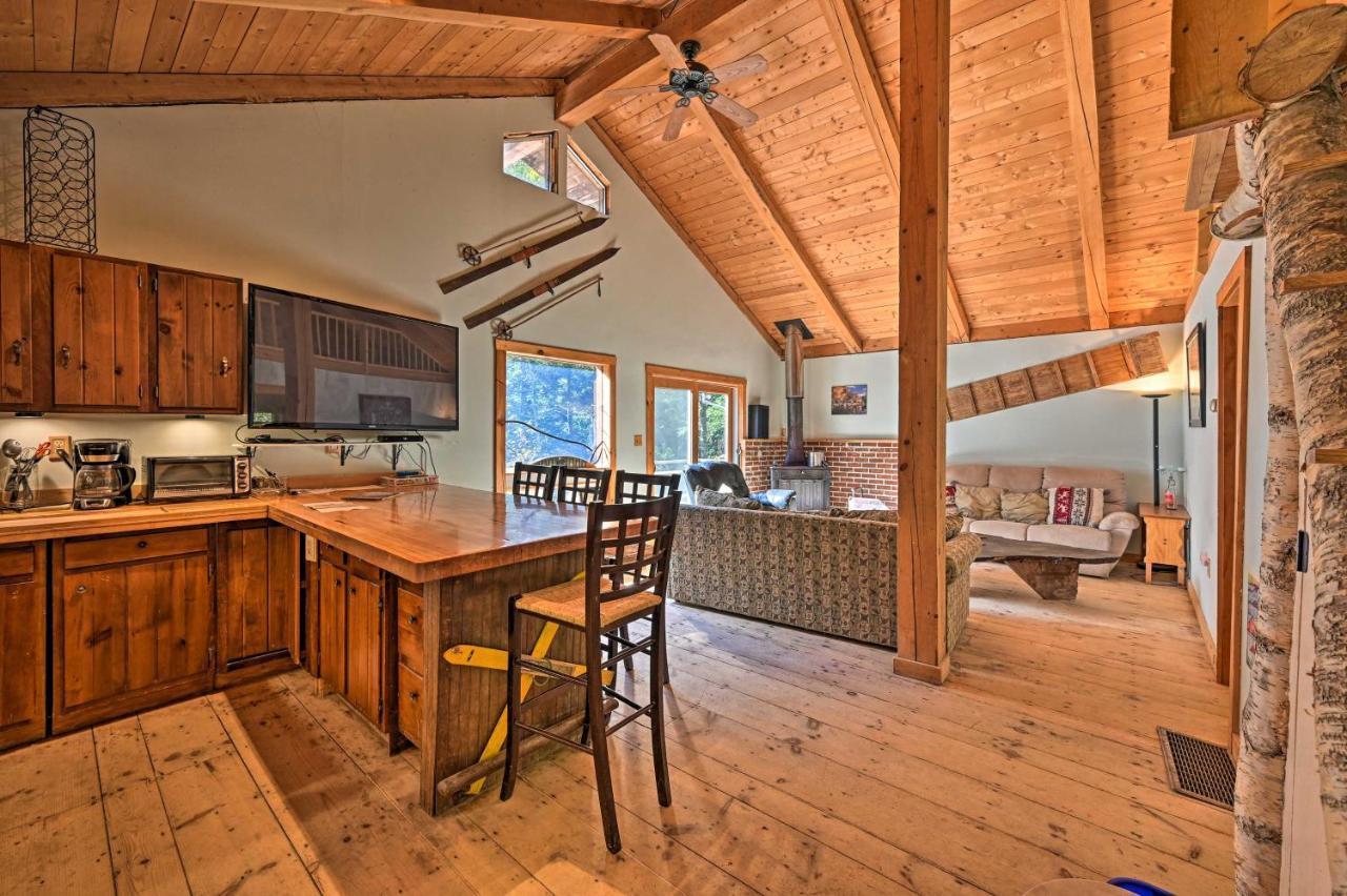 Remote Cabin With Fire Pit 3 Miles To Stowe Mtn! المظهر الخارجي الصورة
