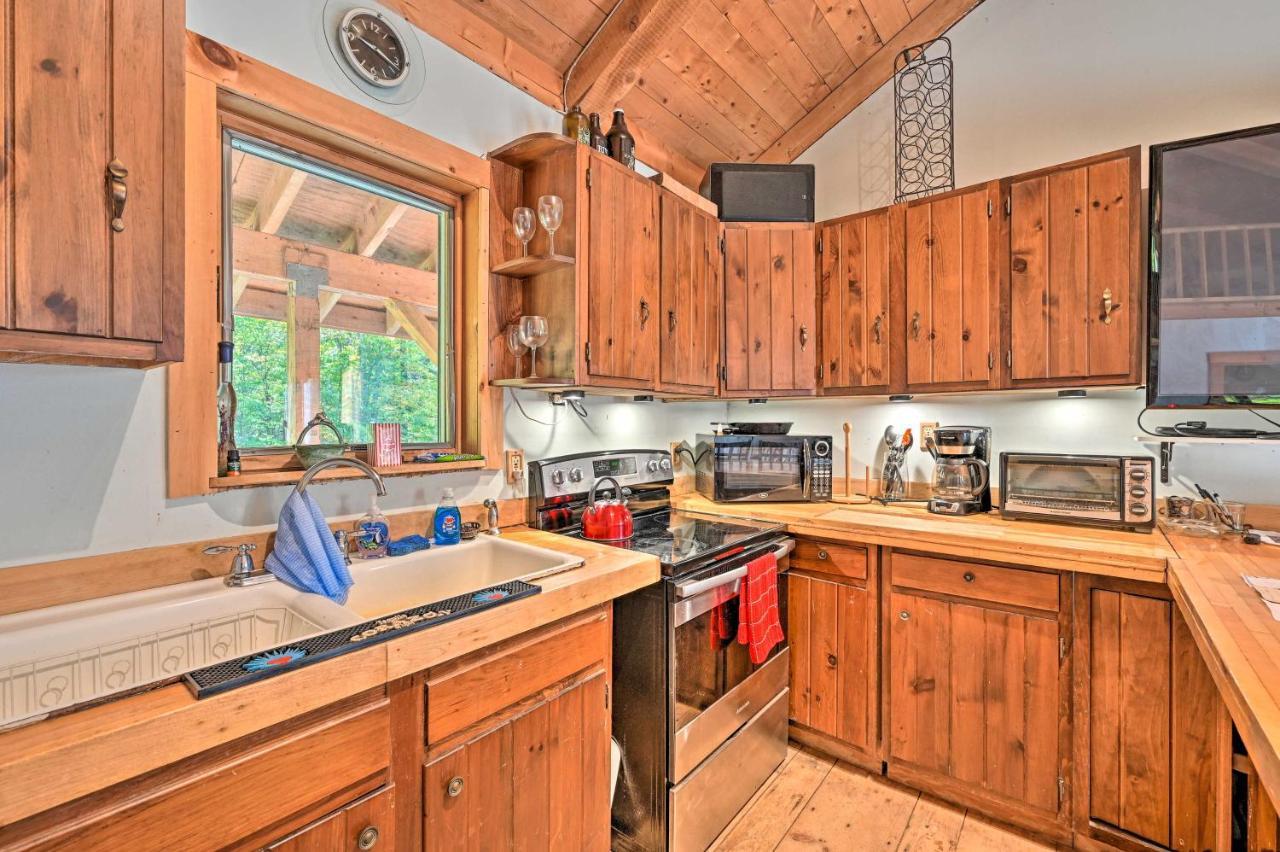 Remote Cabin With Fire Pit 3 Miles To Stowe Mtn! المظهر الخارجي الصورة