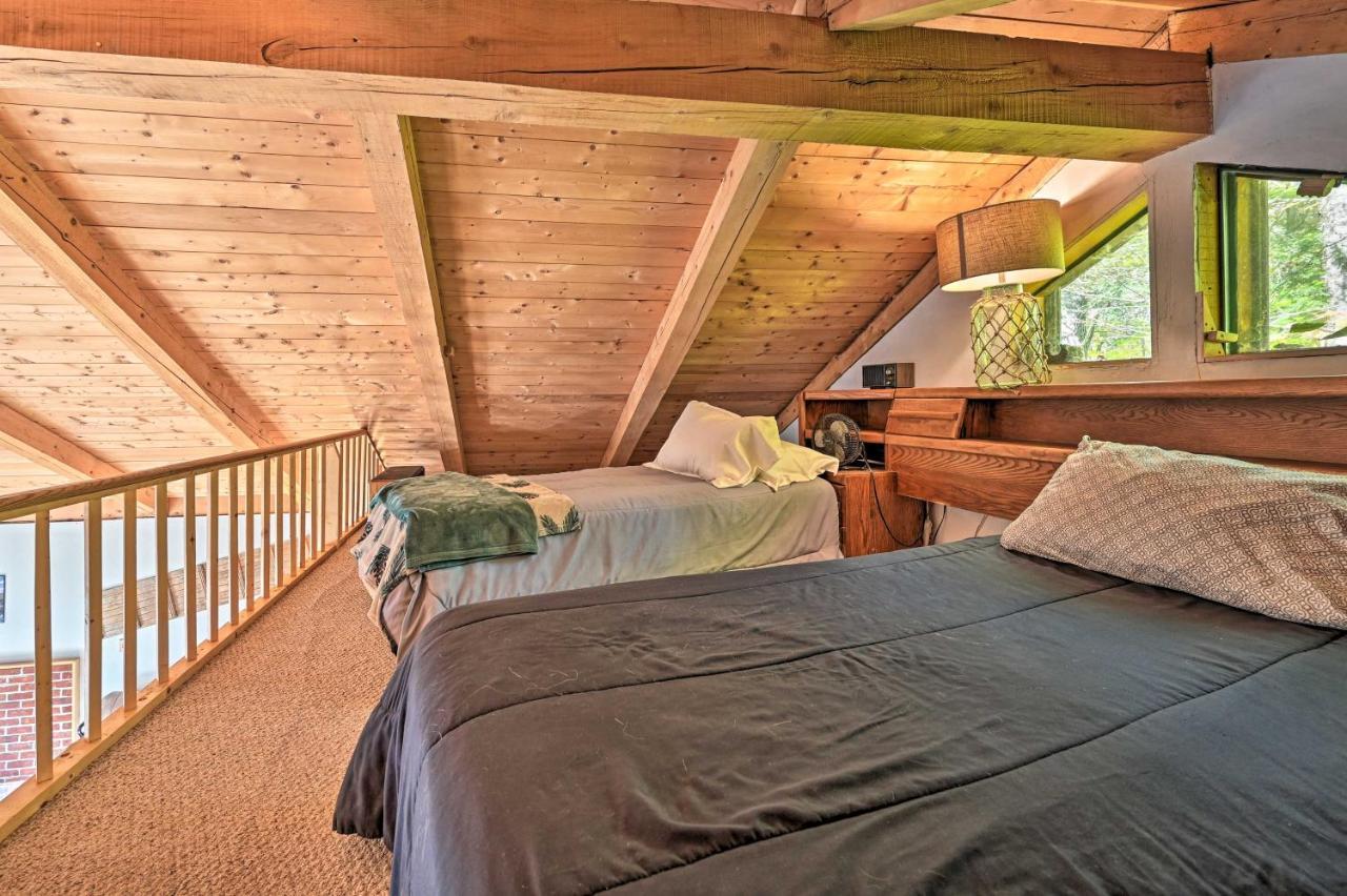 Remote Cabin With Fire Pit 3 Miles To Stowe Mtn! المظهر الخارجي الصورة