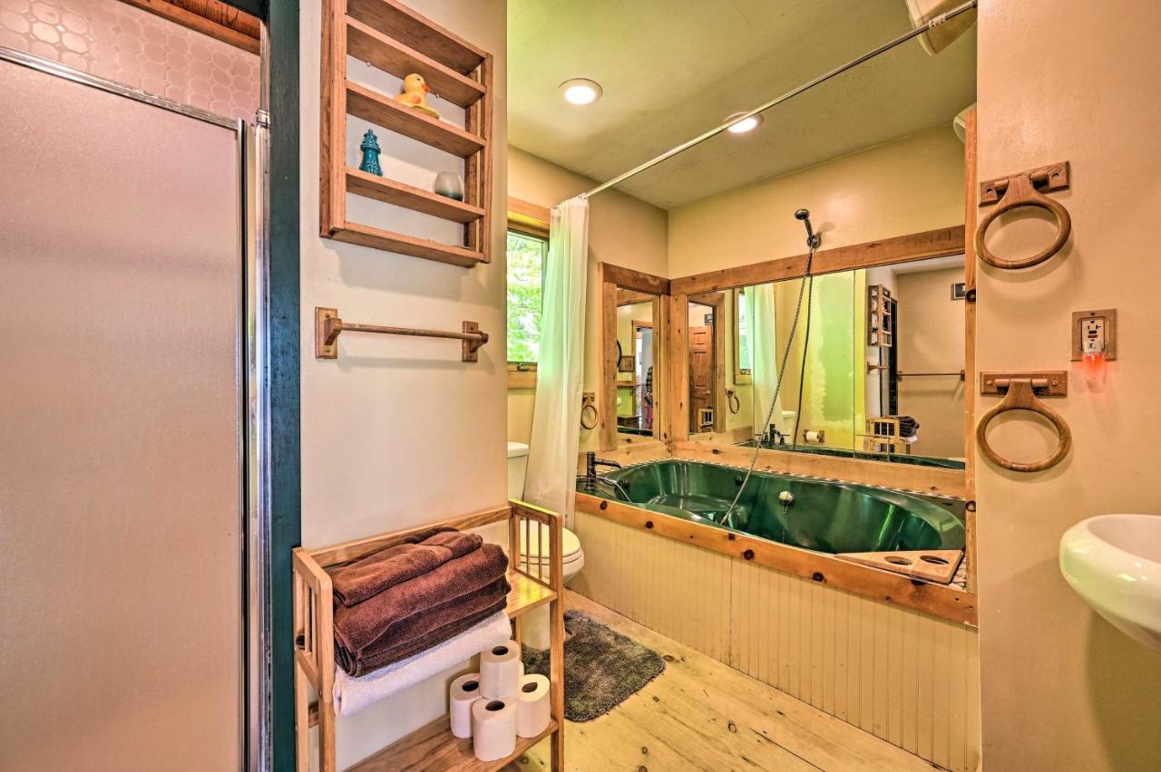 Remote Cabin With Fire Pit 3 Miles To Stowe Mtn! المظهر الخارجي الصورة