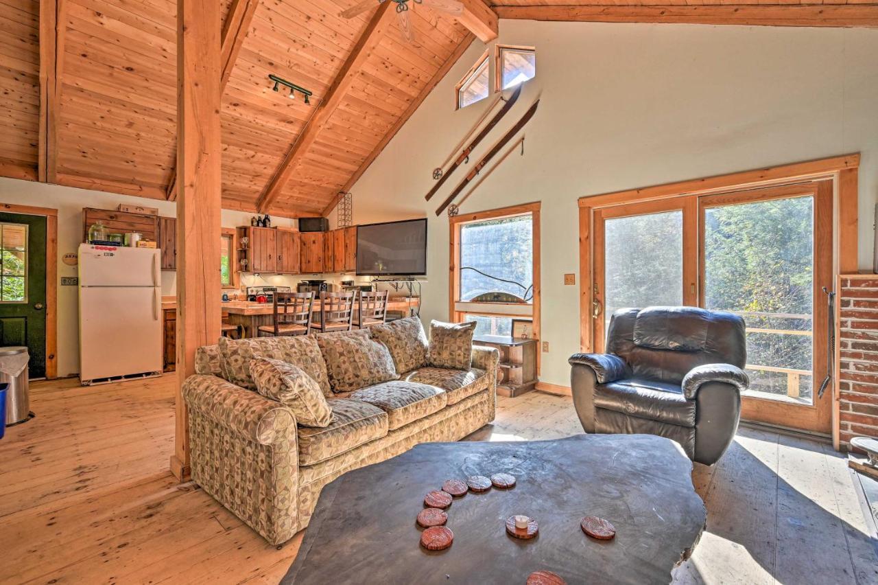 Remote Cabin With Fire Pit 3 Miles To Stowe Mtn! المظهر الخارجي الصورة
