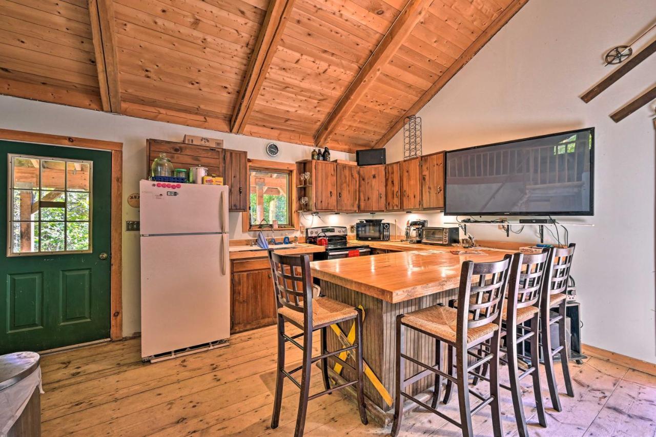 Remote Cabin With Fire Pit 3 Miles To Stowe Mtn! المظهر الخارجي الصورة