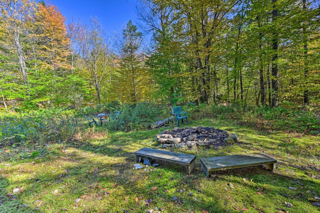 Remote Cabin With Fire Pit 3 Miles To Stowe Mtn! المظهر الخارجي الصورة