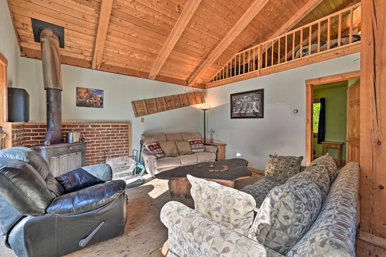 Remote Cabin With Fire Pit 3 Miles To Stowe Mtn! المظهر الخارجي الصورة